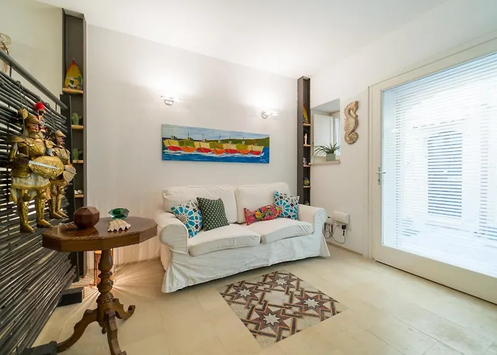 Guesthost - Ortigia - Charming Lägenhet Syrakusa