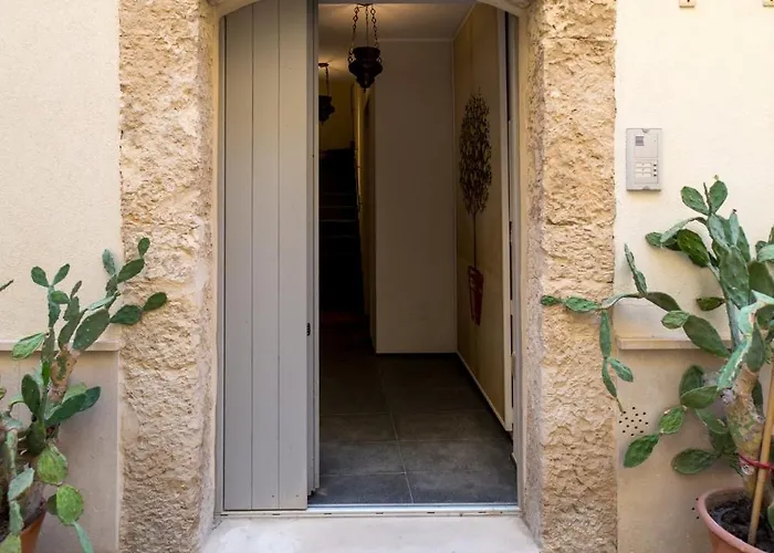 Guesthost - Ortigia - Charming * Συρακούσες